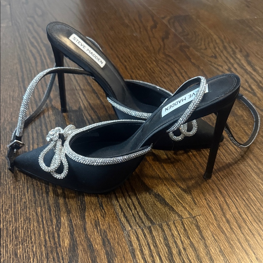 Steve Madden Black Pointed Toe Crystal Bow Ankle Tie Heels - worn once!! - Picture 3 of 5